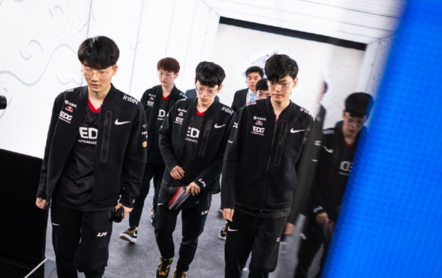 德甲劲旅的 德甲劲旅的