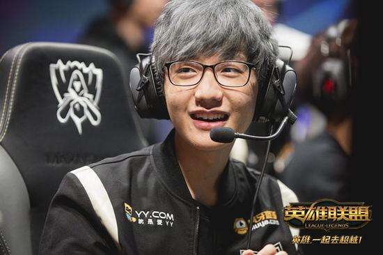 贝克尔完成 贝克尔完成