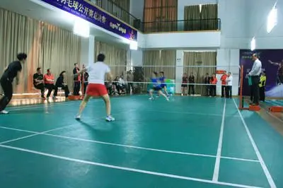 迫使对手两 迫使对手两